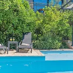 Apartamento 1 Bedroom Lovely In