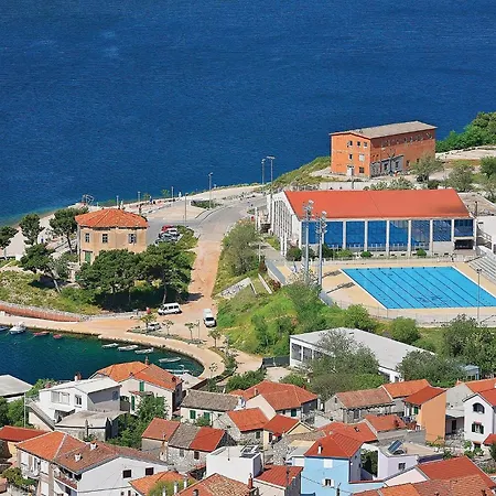 Amazing In Brodarica With Wifi Brodarica (Sibenik-Knin)
