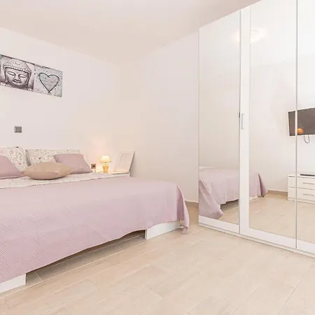 Daire 1 Bedroom Lovely In