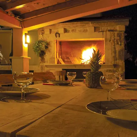 1 Bedroom Lovely In Apartamento Brodarica (Sibenik-Knin)