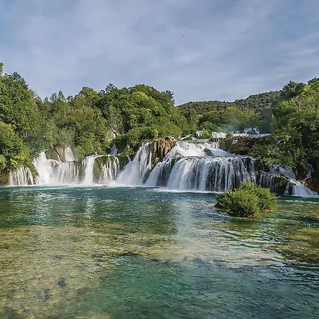 Amazing In Brodarica With Wifi Brodarica (Sibenik-Knin)