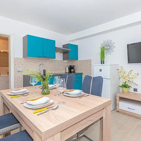 1 Bedroom Lovely In