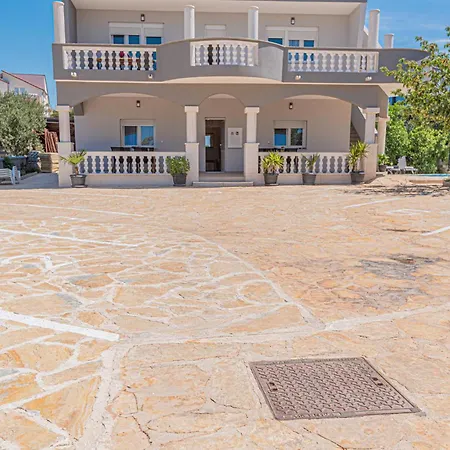 1 Bedroom Lovely In Apartamento Brodarica (Sibenik-Knin)