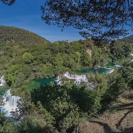 Amazing In Brodarica With Wifi Apartment