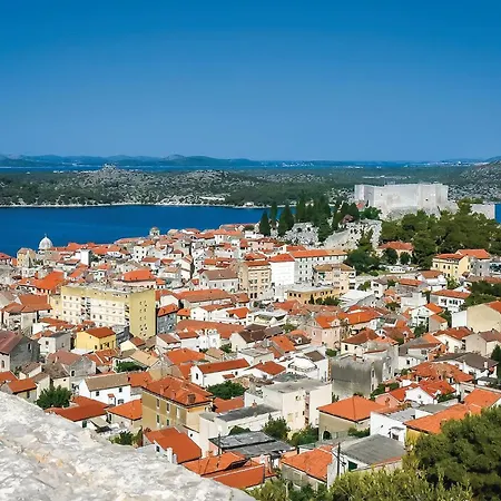 Apartamento 1 Bedroom Lovely In Brodarica (Sibenik-Knin)