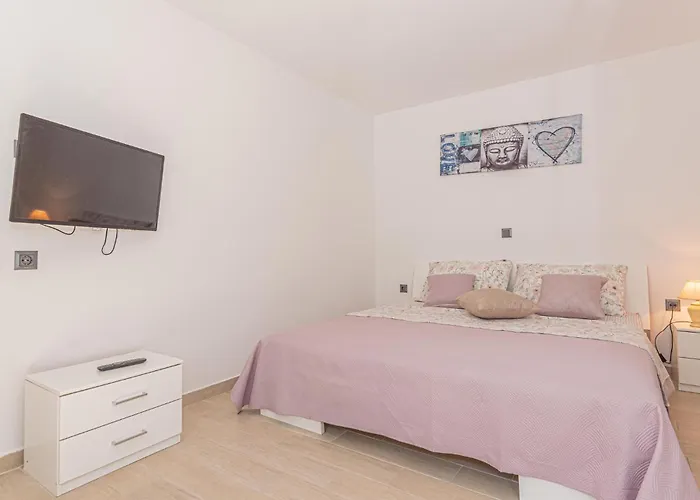 1 Bedroom Lovely In 公寓