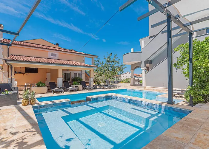 Appartement 1 Bedroom Lovely In *