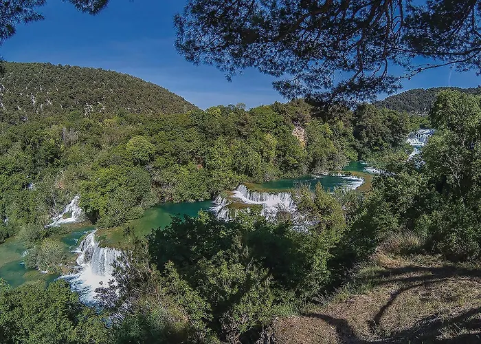 1 Bedroom Lovely In Appartement