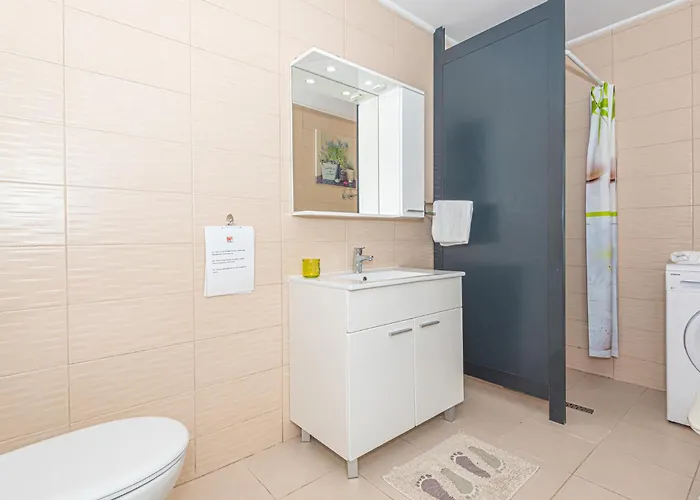 1 Bedroom Lovely In * 布罗达里卡